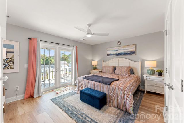 2009 Hillside Drive S, North Myrtle Beach, SC 29582