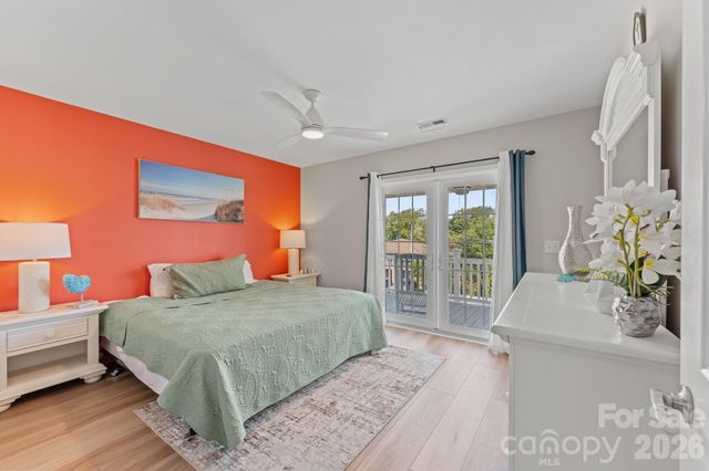 2009 Hillside Drive S, North Myrtle Beach, SC 29582