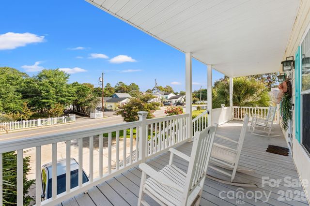2009 Hillside Drive S, North Myrtle Beach, SC 29582