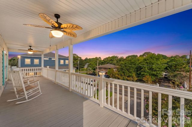 2009 Hillside Drive S, North Myrtle Beach, SC 29582