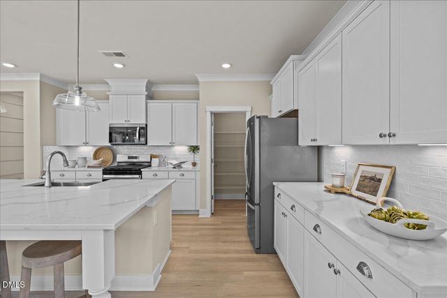 1612 Briar Brook Lane, Zebulon, NC 27597