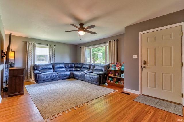 1900 S Spring Street, Evansville, IN 47714