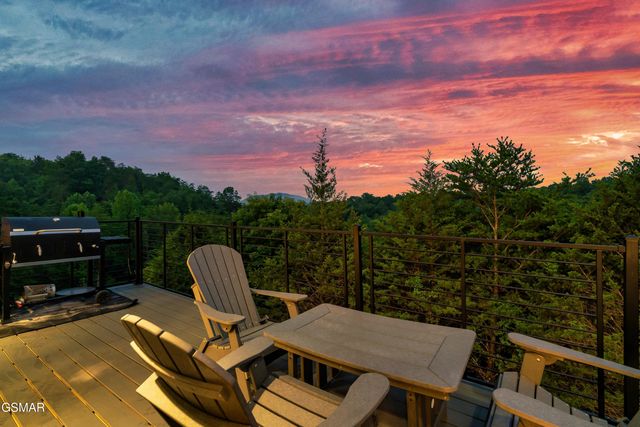 1133 Reedmont Way, Sevierville, TN 37876