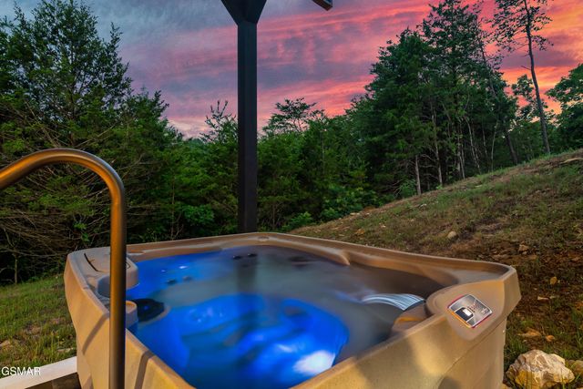 1133 Reedmont Way, Sevierville, TN 37876