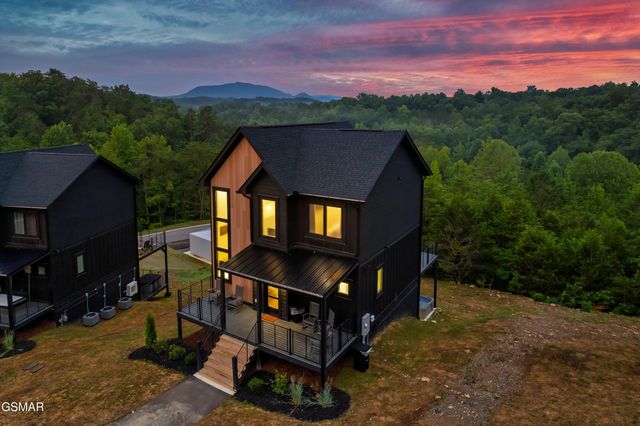 1133 Reedmont Way, Sevierville, TN 37876
