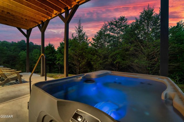1133 Reedmont Way, Sevierville, TN 37876