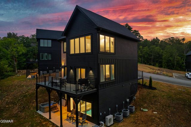 1133 Reedmont Way, Sevierville, TN 37876
