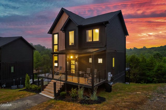 1133 Reedmont Way, Sevierville, TN 37876