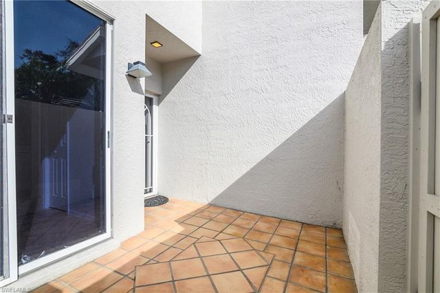 3785 Fieldstone BLVD # 203, Naples, FL 34109