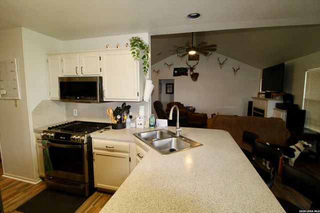 19470 Blume Dr, Lytle, TX 78052