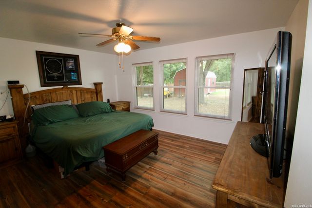 19470 Blume Dr, Lytle, TX 78052