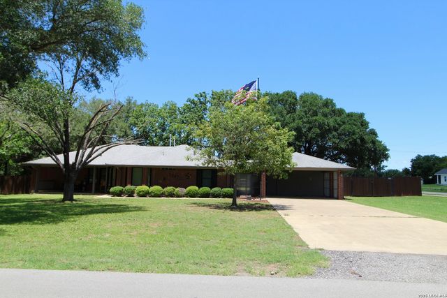 19470 Blume Dr, Lytle, TX 78052