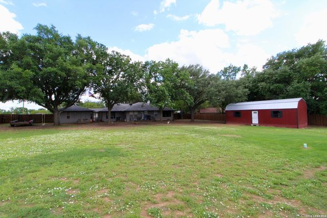 19470 Blume Dr, Lytle, TX 78052