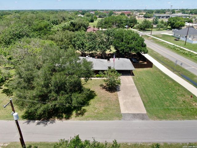 19470 Blume Dr, Lytle, TX 78052