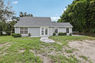 11382 N 59th St N, West Palm Beach, FL 33411
