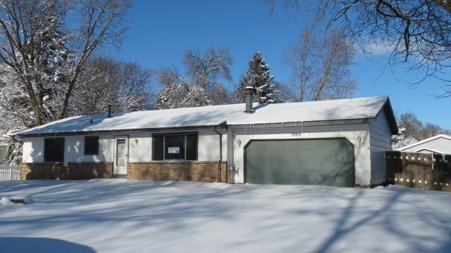 1900 Manor Drive, Burnsville, MN 55337