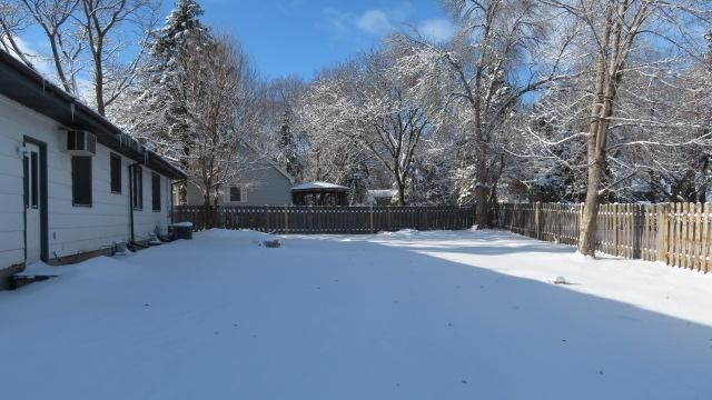 1900 Manor Drive, Burnsville, MN 55337