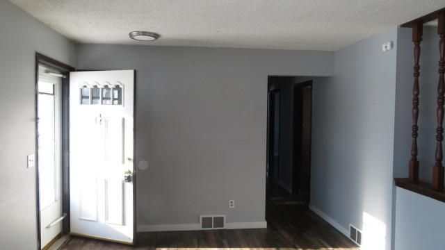 1900 Manor Drive, Burnsville, MN 55337