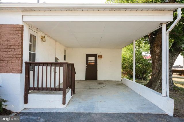 108 MARTIN DR, Winchester, VA 22602