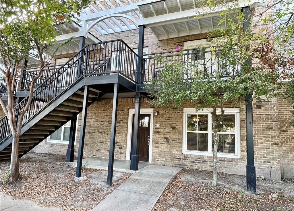 1725 Harvey Mitchell 1515, College Station, TX 77840