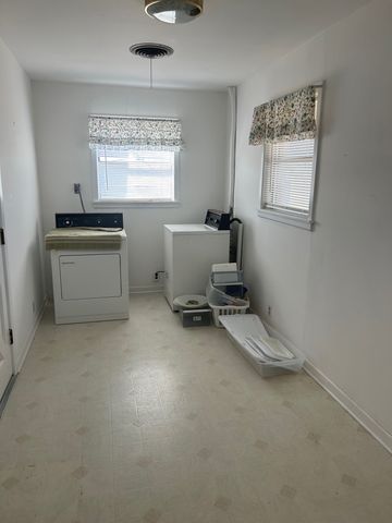 910 Varella, Mexia, TX 76667