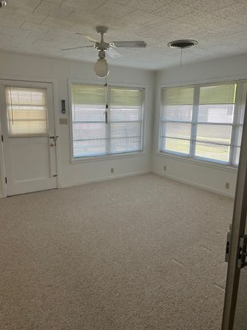 910 Varella, Mexia, TX 76667