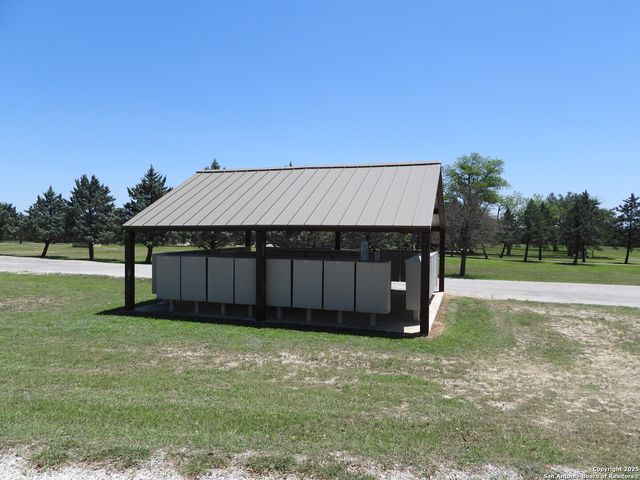 772 HAGER RDG, Bandera, TX 78003