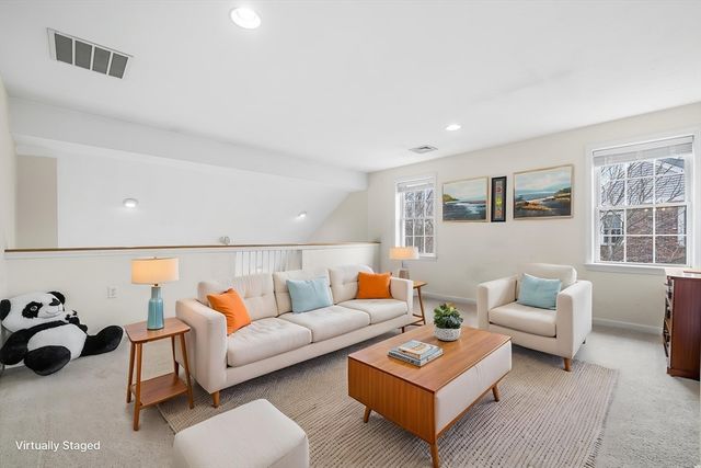 3 Georgia Dr 3, Burlington, MA 01803