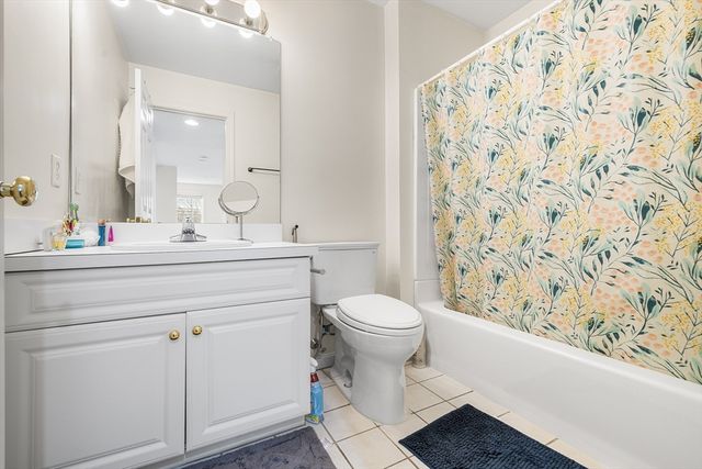 3 Georgia Dr 3, Burlington, MA 01803