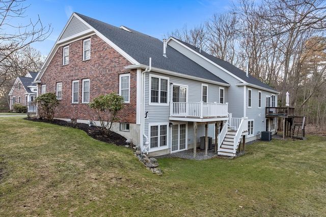 3 Georgia Dr 3, Burlington, MA 01803