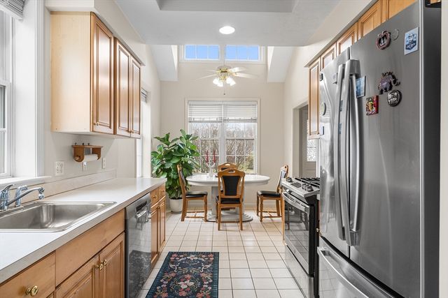 3 Georgia Dr 3, Burlington, MA 01803