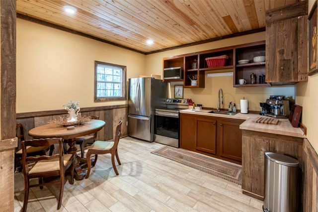 3458 Vz County Road 3415, Wills Point, TX 75169