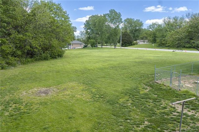 13300 Parallel Parkway, Kansas City, KS 66109
