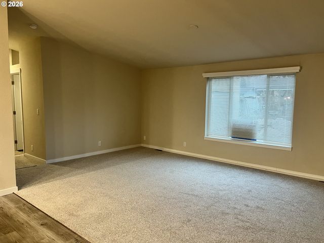 420 Pine St, Toledo, WA 98591