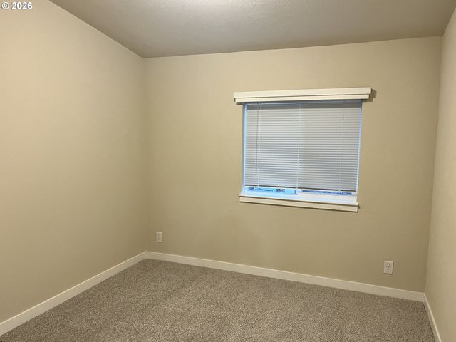 420 Pine St, Toledo, WA 98591