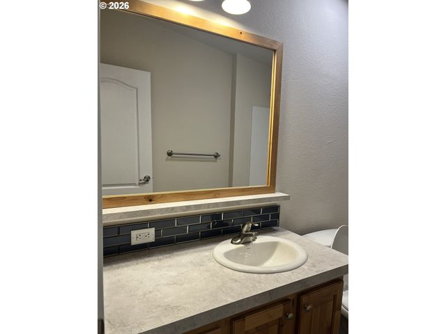 420 Pine St, Toledo, WA 98591