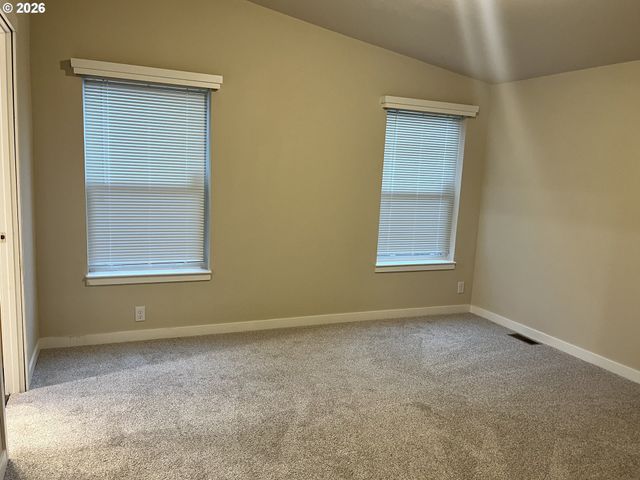 420 Pine St, Toledo, WA 98591