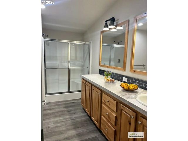 420 Pine St, Toledo, WA 98591