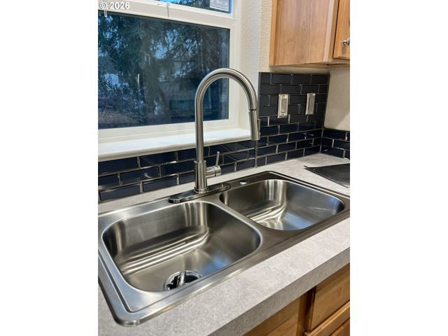 420 Pine St, Toledo, WA 98591