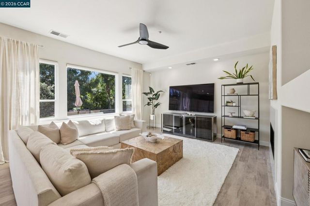 1103 Andrew Ln, Walnut Creek, CA 94597