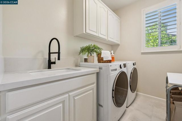 1103 Andrew Ln, Walnut Creek, CA 94597
