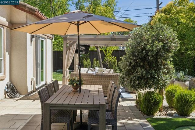 1103 Andrew Ln, Walnut Creek, CA 94597