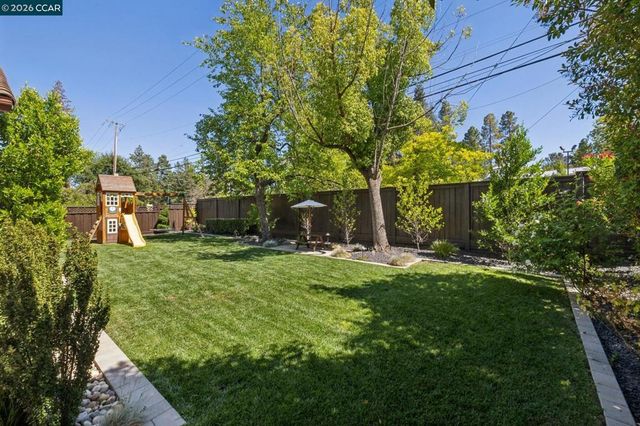 1103 Andrew Ln, Walnut Creek, CA 94597