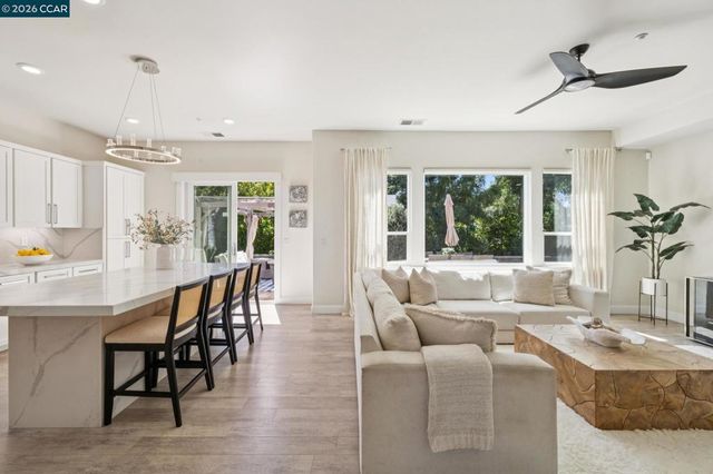 1103 Andrew Ln, Walnut Creek, CA 94597