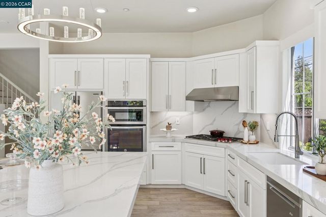 1103 Andrew Ln, Walnut Creek, CA 94597
