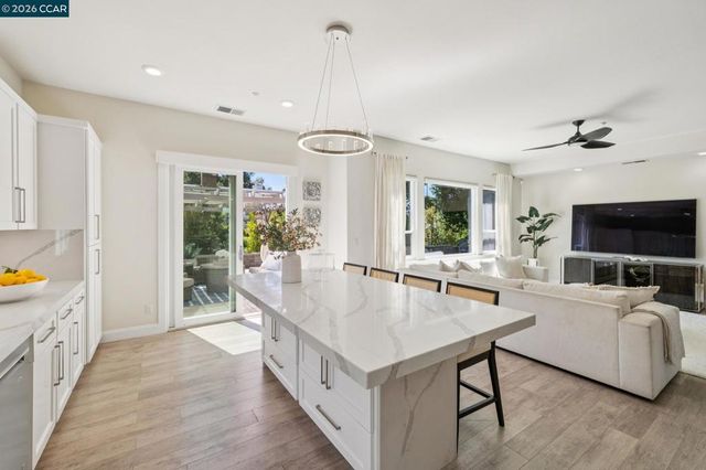 1103 Andrew Ln, Walnut Creek, CA 94597