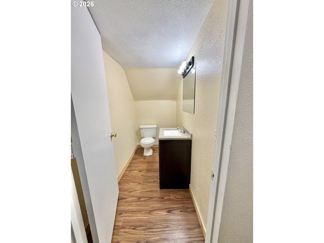 769 Deans Creek Rd, Reedsport, OR 97467