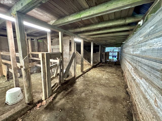 769 Deans Creek Rd, Reedsport, OR 97467