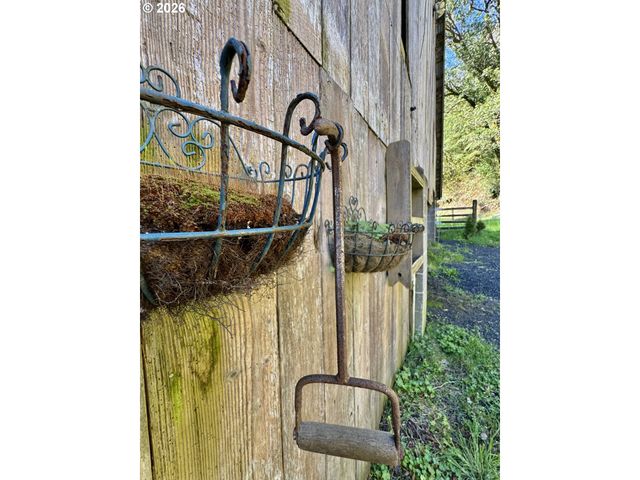 769 Deans Creek Rd, Reedsport, OR 97467