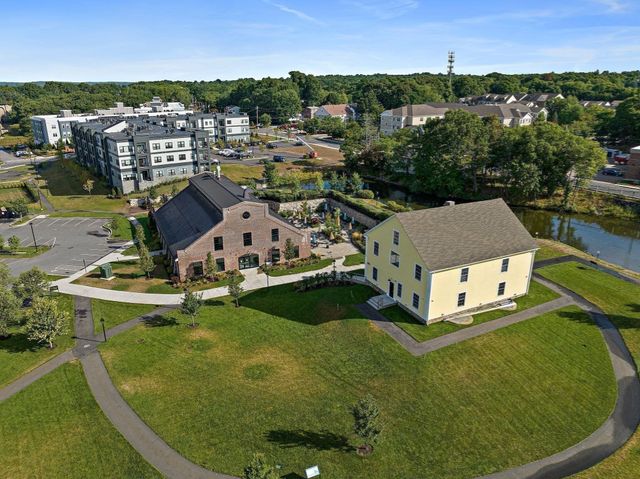 1 Revolution Way 204, Canton, MA 02021